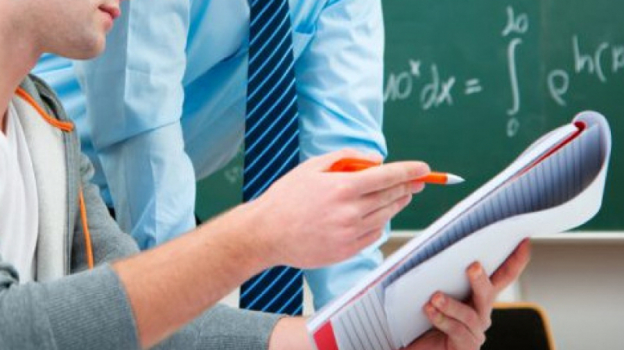 في ظل التصريحات الرسمية بـ"محاربتها"..  هل بإمكان وزارة التربية القضاء على الدروس الخصوصية؟